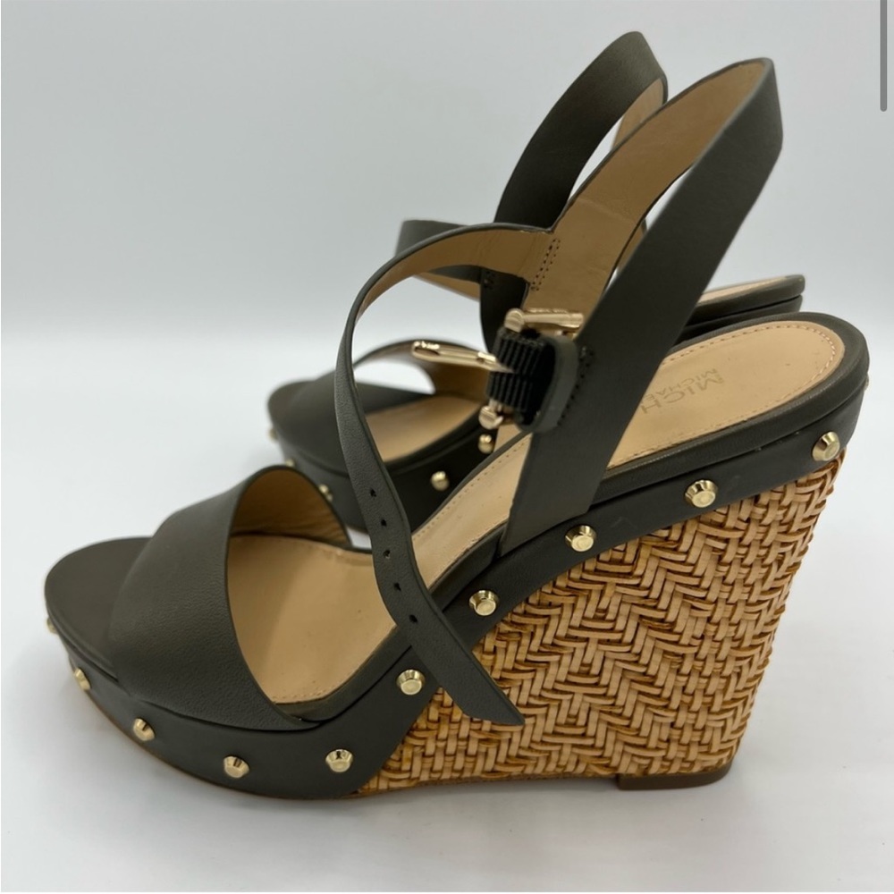 MICHAEL KORS: Ellen Wedge in Olive